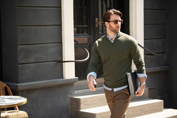 Zoom bild av Elegant 1/4-Zip, olive