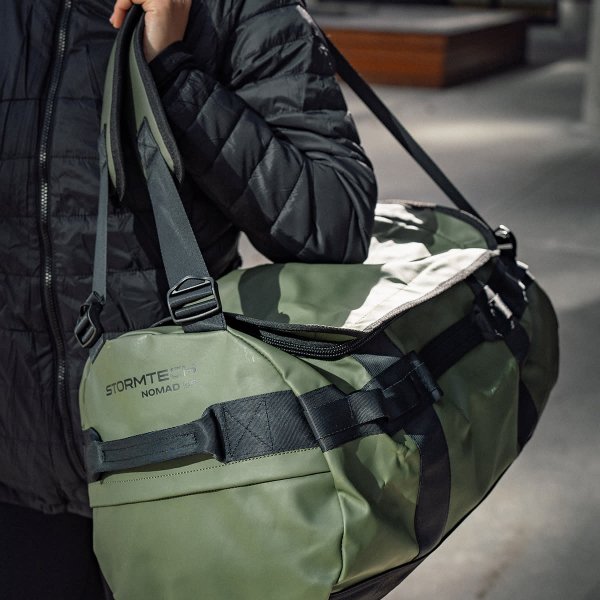 Zoom bild av Nomad Duffel, earth/black