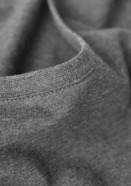 Zoom bild av Woman soft round neck t-shirt, black melange